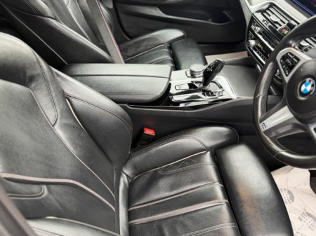 2022 BMW 5-Series - photo 13