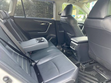 2020 Toyota RAV4 - photo 8