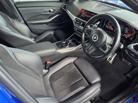 2021 BMW 3-Series - photo 11