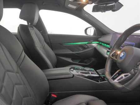 2025 BMW i5 - photo 12