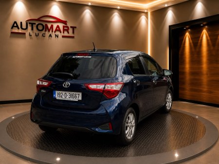 2019 Toyota Vitz - photo 16
