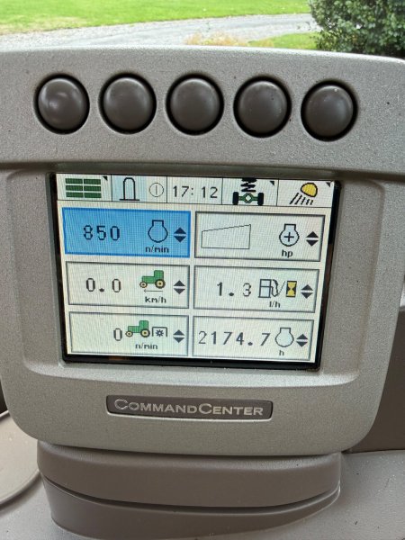 2009 John Deere 6430 - photo 23