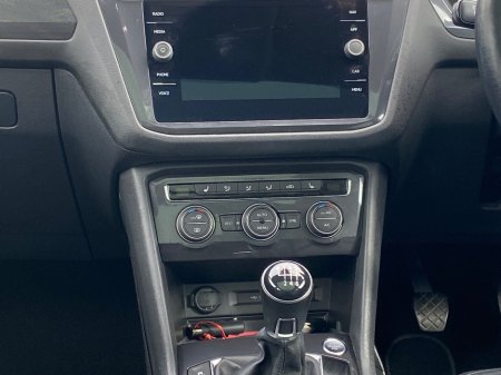 2021 Volkswagen Tiguan - photo 20