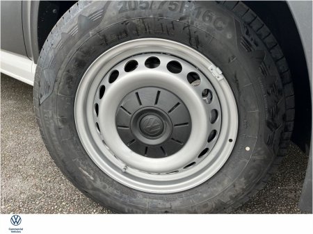 2026 Volkswagen Crafter - photo 2