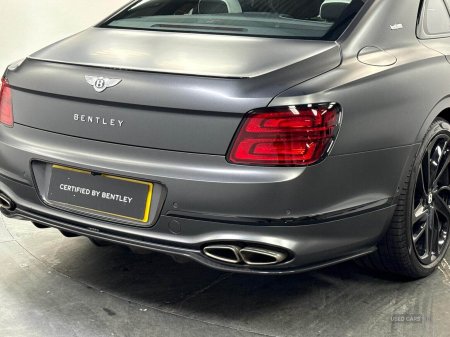 2025 Bentley Flying Spur - photo 33