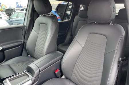 2025 Mercedes-Benz GLB - photo 19