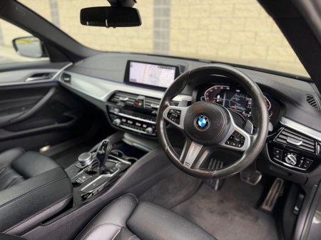 2019 BMW 5-Series - photo 10