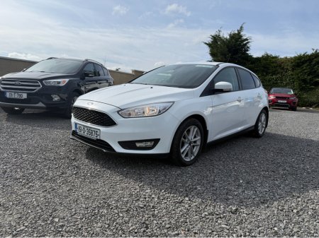2015 Ford Focus - photo 2