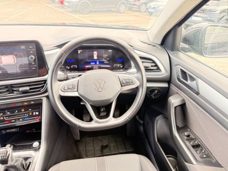 2024 Volkswagen T-Roc - photo 16