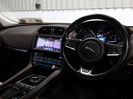 2019 Jaguar F-Pace - photo 15