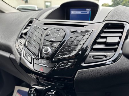 2016 Ford Fiesta - photo 12