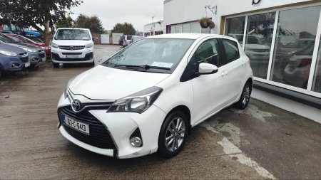 2016 Toyota Yaris - photo 2