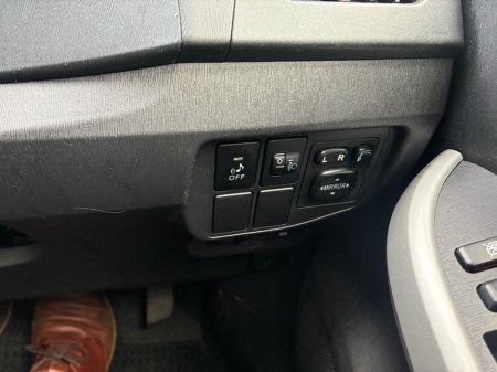 2012 Toyota Prius - photo 17