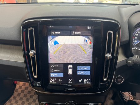 2022 Volvo XC40 - photo 11