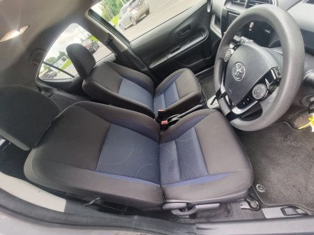2021 Toyota Aqua - photo 22