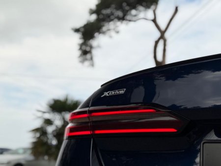2025 BMW 5-Series - photo 12