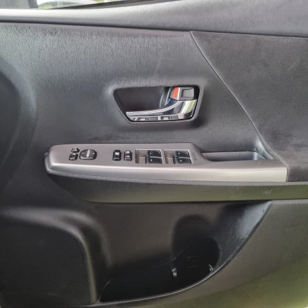2020 Toyota Prius - photo 26