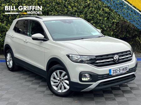 2023 Volkswagen T-Cross LIFE 1.0 TSI // APPLE CARPLAY/ANDROID AUTO // 16" ALLOYS // WIRELESS CHARGING BAY