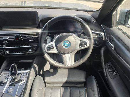 2023 BMW 5-Series - photo 5