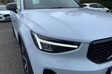 2025 Volvo XC40 - photo 7