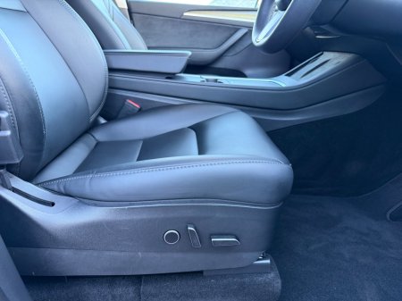 2023 Tesla Model Y - photo 17
