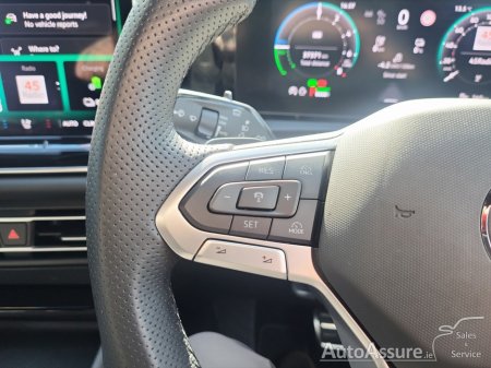 2025 Volkswagen Tiguan - photo 17