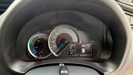 2019 Toyota Vitz - photo 12