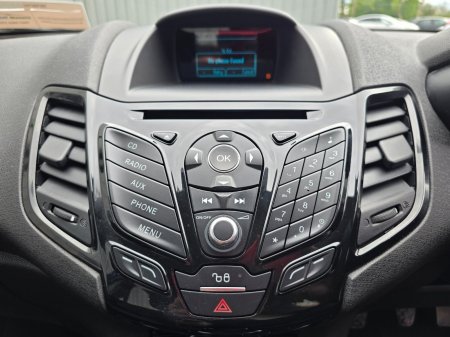 2015 Ford Fiesta - photo 14