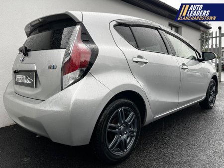2015 Toyota Aqua - photo 7