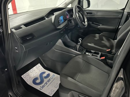 2023 Volkswagen Caddy - photo 2