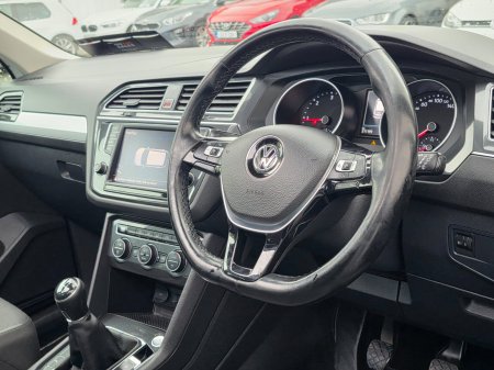 2017 Volkswagen Tiguan - photo 16