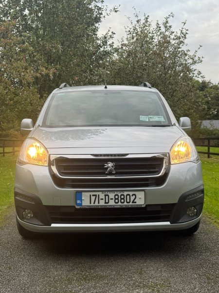 2017 Peugeot Partner Tepee - photo 24