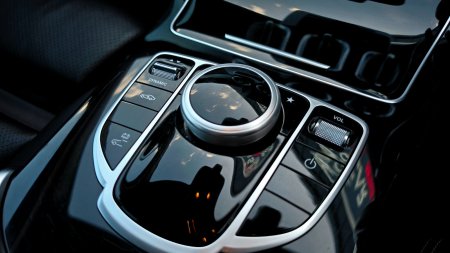 2018 Mercedes-Benz C-Class - photo 32