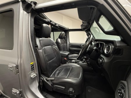2020 Jeep Wrangler - photo 24