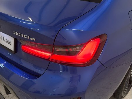 2025 BMW 3-Series - photo 19
