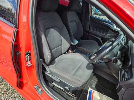 2018 Ford Focus - photo 13