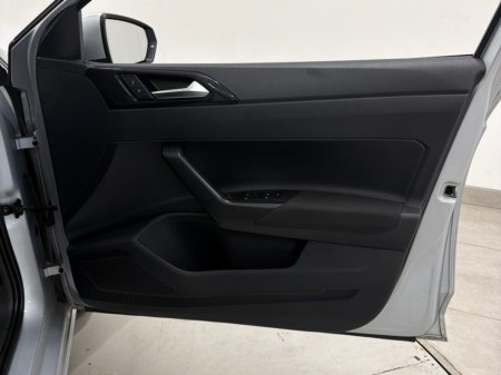 2025 Volkswagen Polo - photo 10