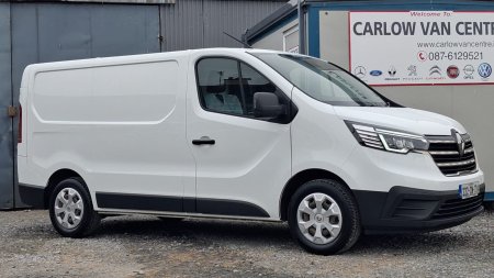 2022 Renault Trafic - photo 2