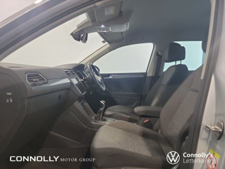 2023 Volkswagen Tiguan - photo 5