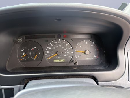 2008 Toyota HiAce - photo 11