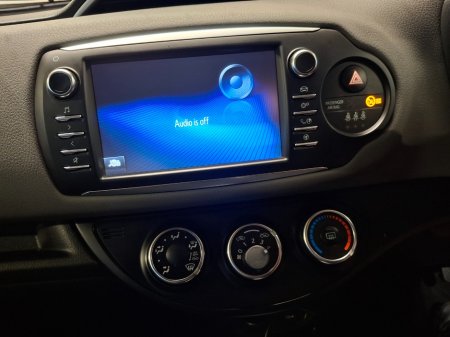 2017 Toyota Yaris - photo 12