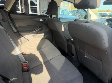 2017 Ford Focus - photo 16