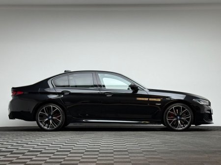 2022 BMW 5-Series - photo 8