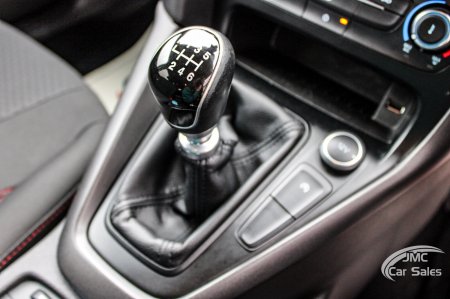2016 Ford Focus - photo 20