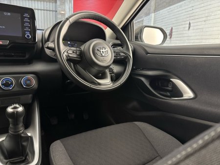 2022 Toyota Yaris - photo 9