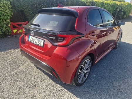 2021 Toyota Yaris - photo 3