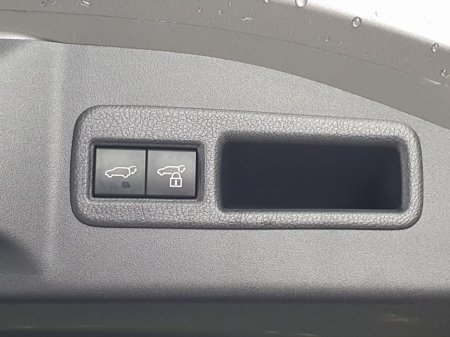 2024 Subaru Solterra - photo 32