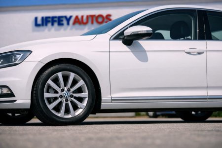 2017 Volkswagen Passat - photo 4