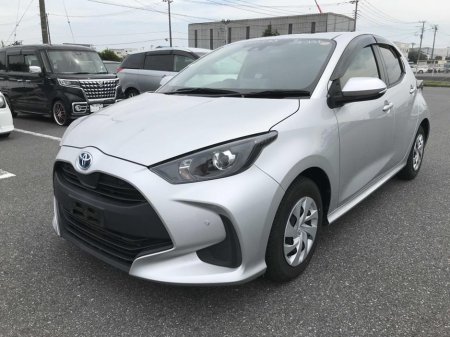 2021 Toyota Yaris X HYBRID AUTOMATIC 1.5 PETROL //KEYLESS ENTRY//REVERSE CAMERA//ADAPTIVE CRUISE CONTROL//