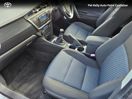 2015 Toyota Auris - photo 6